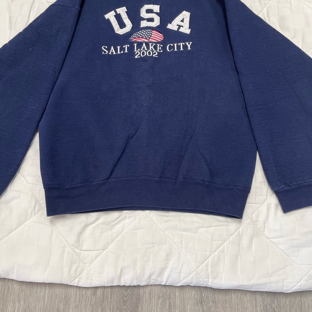 Navy blue XL 2002 Salt Lake City Olympics sweatshirt